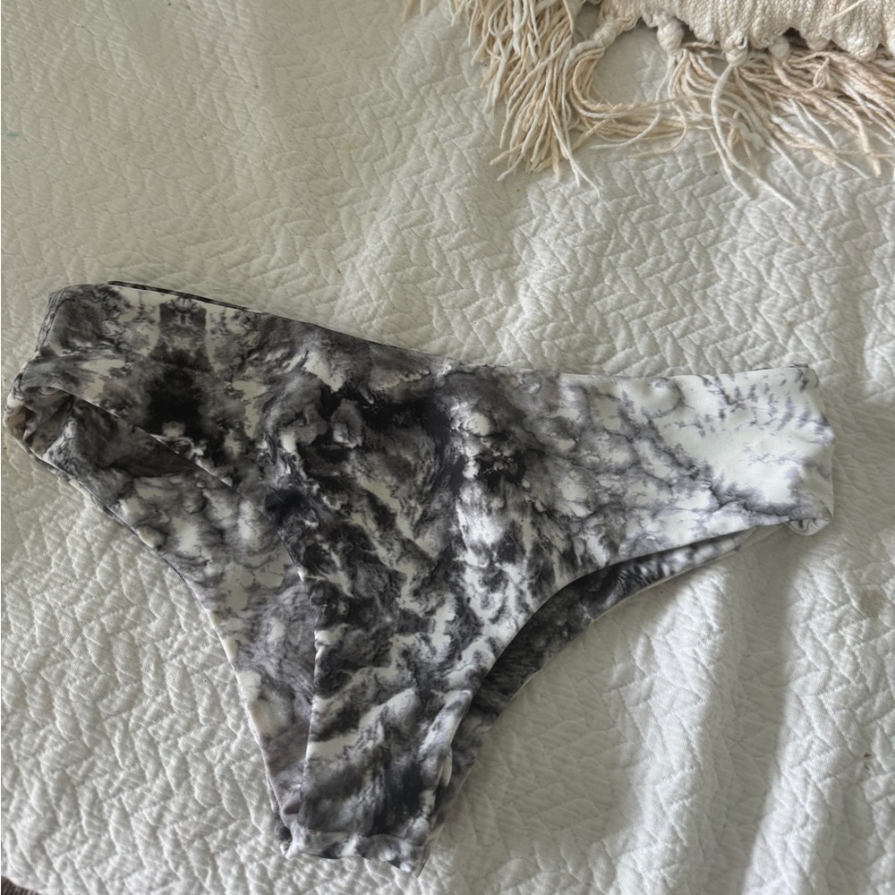 Mikoh swim bottom